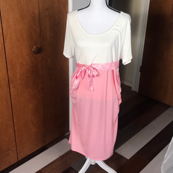 🟢 Adorable Maternity Dress - Picture 2 of 5